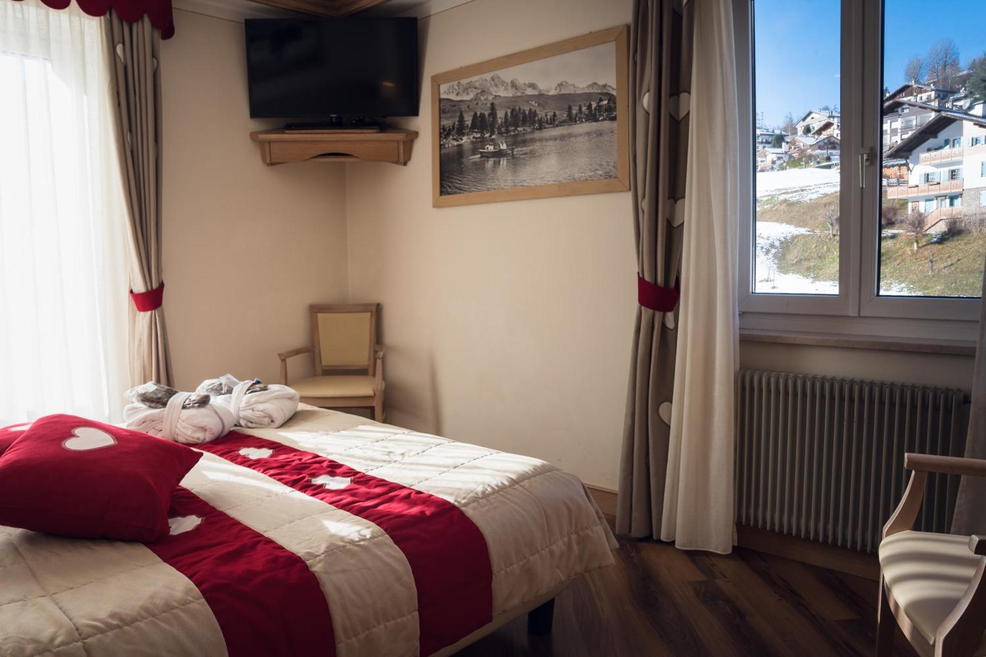 Hotel Alle Alpi Моэна Экстерьер фото